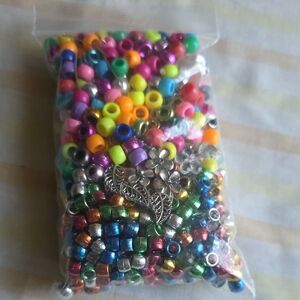 Source Unknown Multicolor Bead Set